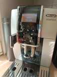 Sprzedam ekspres ciśnieniowy DeLonghi DINAMICA