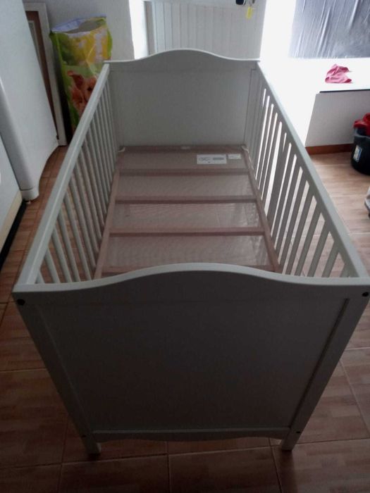 Berço IKEA em bom estado