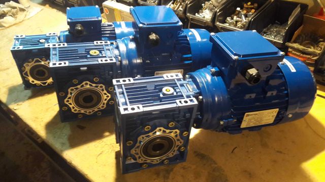 мотор-редуктор NMRV-063 / 1.5 кВт / 380В нoвuй, гapaнтiя l2 мic.