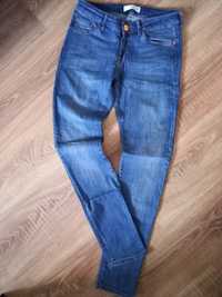 Spodnie damskie jeansy CROSS W26 L32