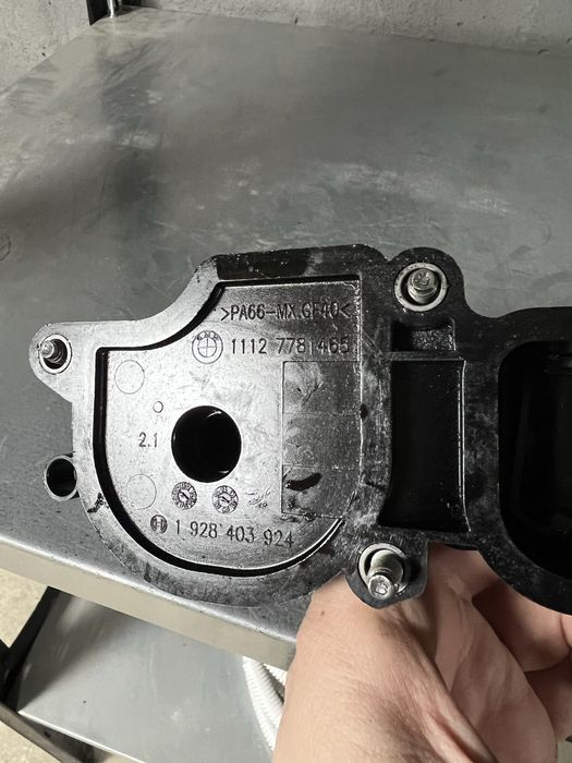 Кришка вентеляції картерних газів BMW e 39 M 57 D 30