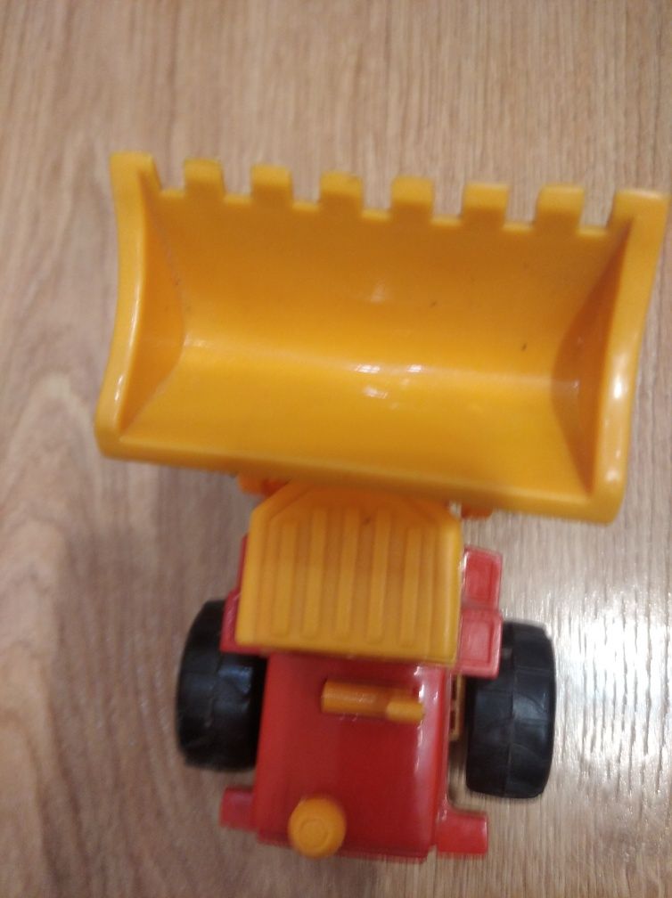 Продам дитячий трактор- конструктор