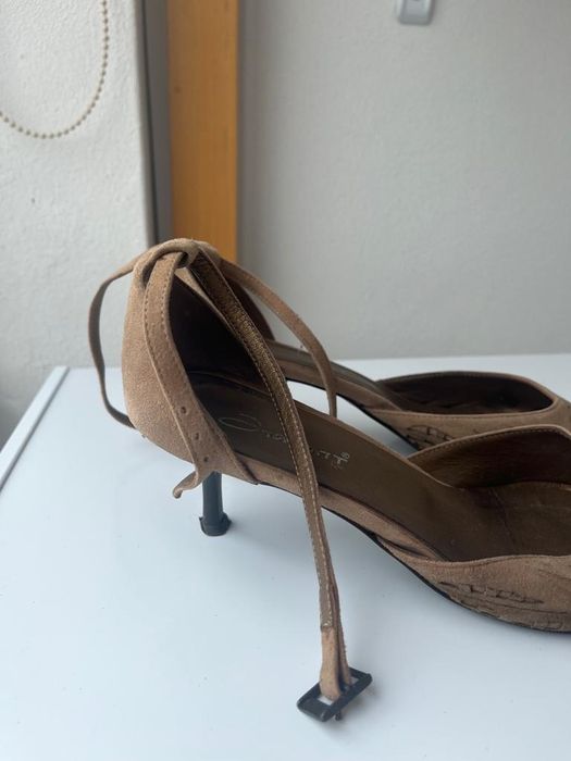 Sapato  de  tacão