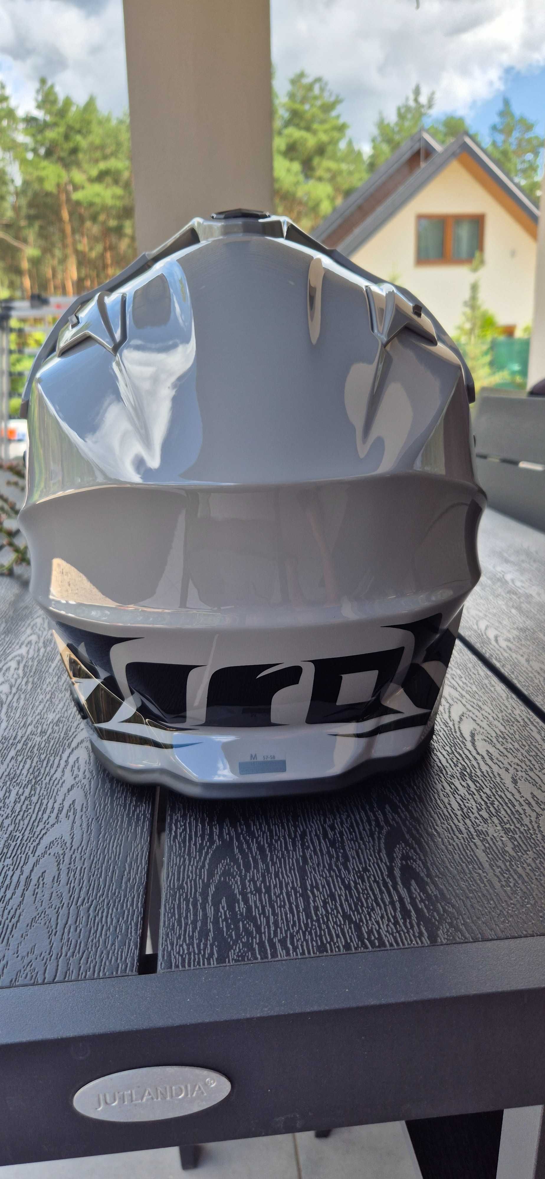 Airoh commander 2 M