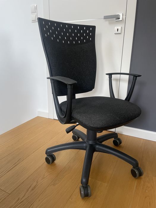 Krzesło fotel biurowy obrotowy nowystyl