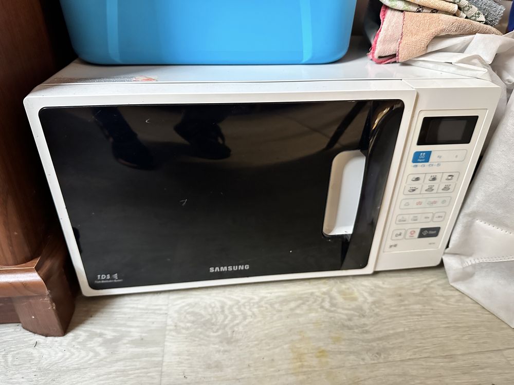 Mikrofalowka LG GE73A