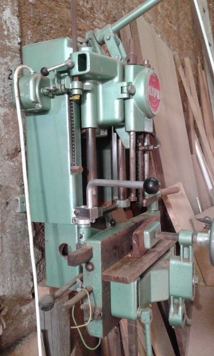 Furadora de corrente,  Maquinas carpintaria