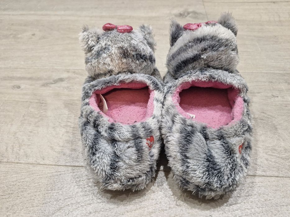 Kapcie ciepłe grube milutkie kotki "ty" r. 30-33