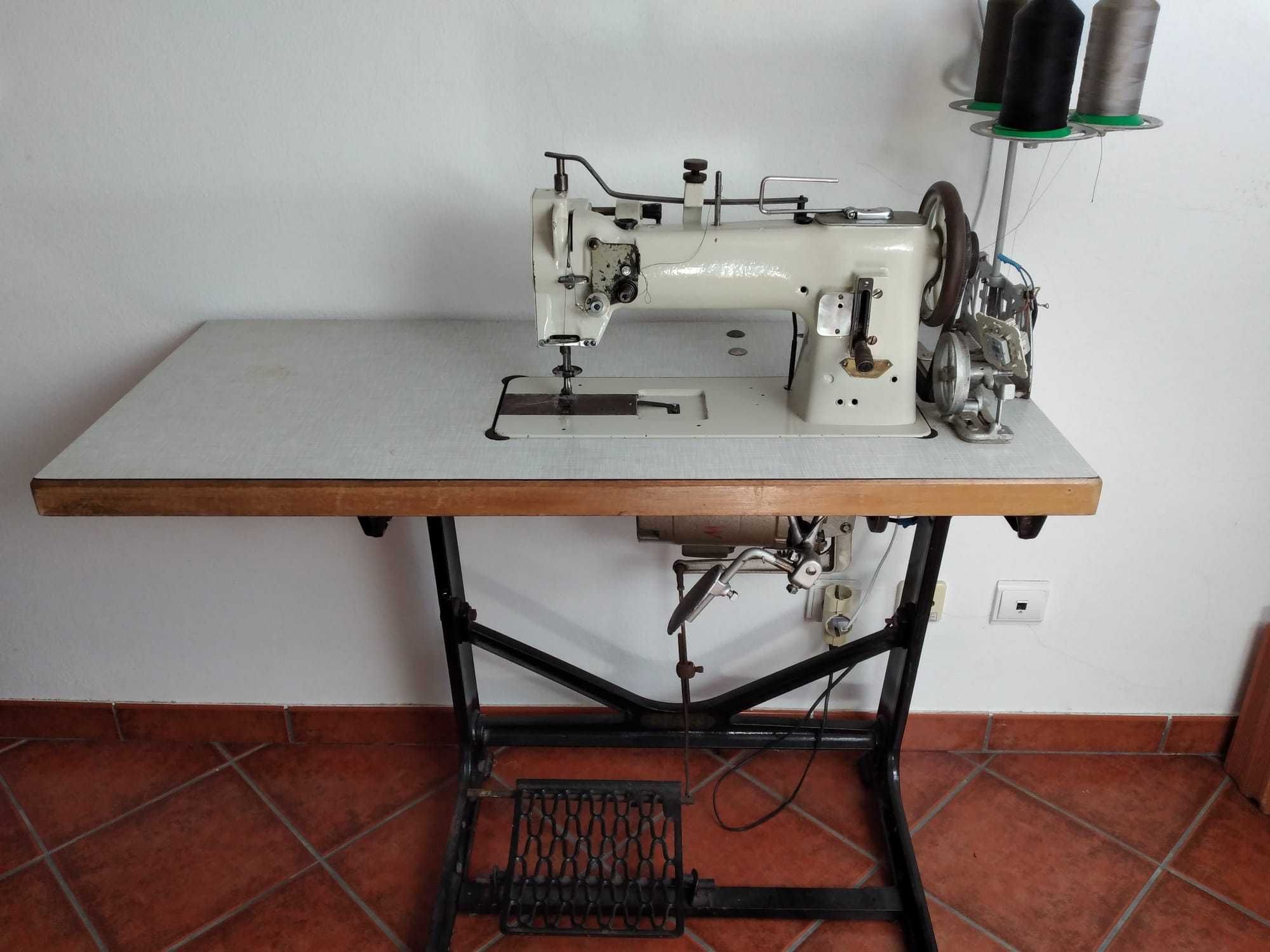Máquina de coser pfaff