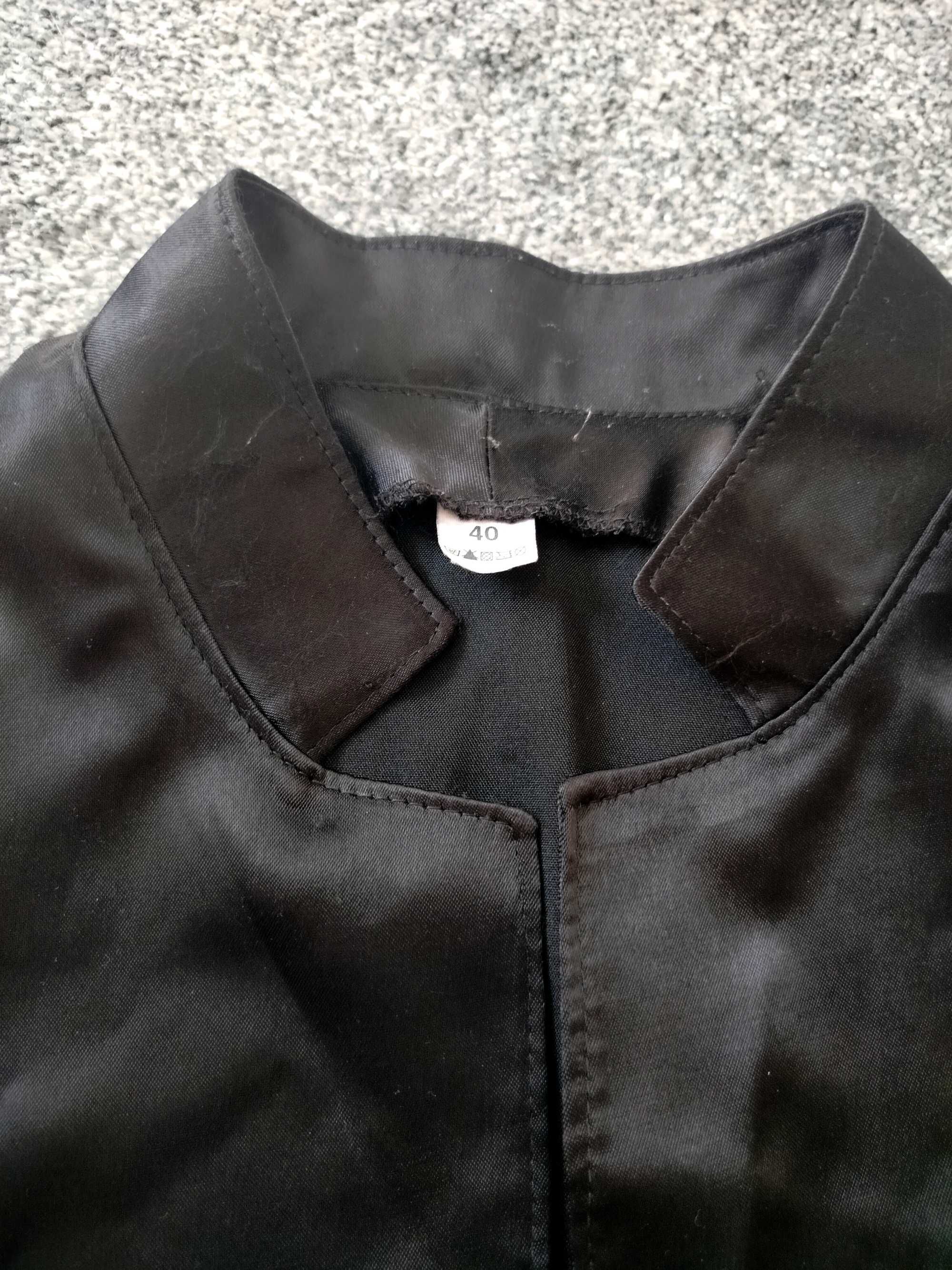 Eleganckie satynowe krótkie bolerko 40 L 12