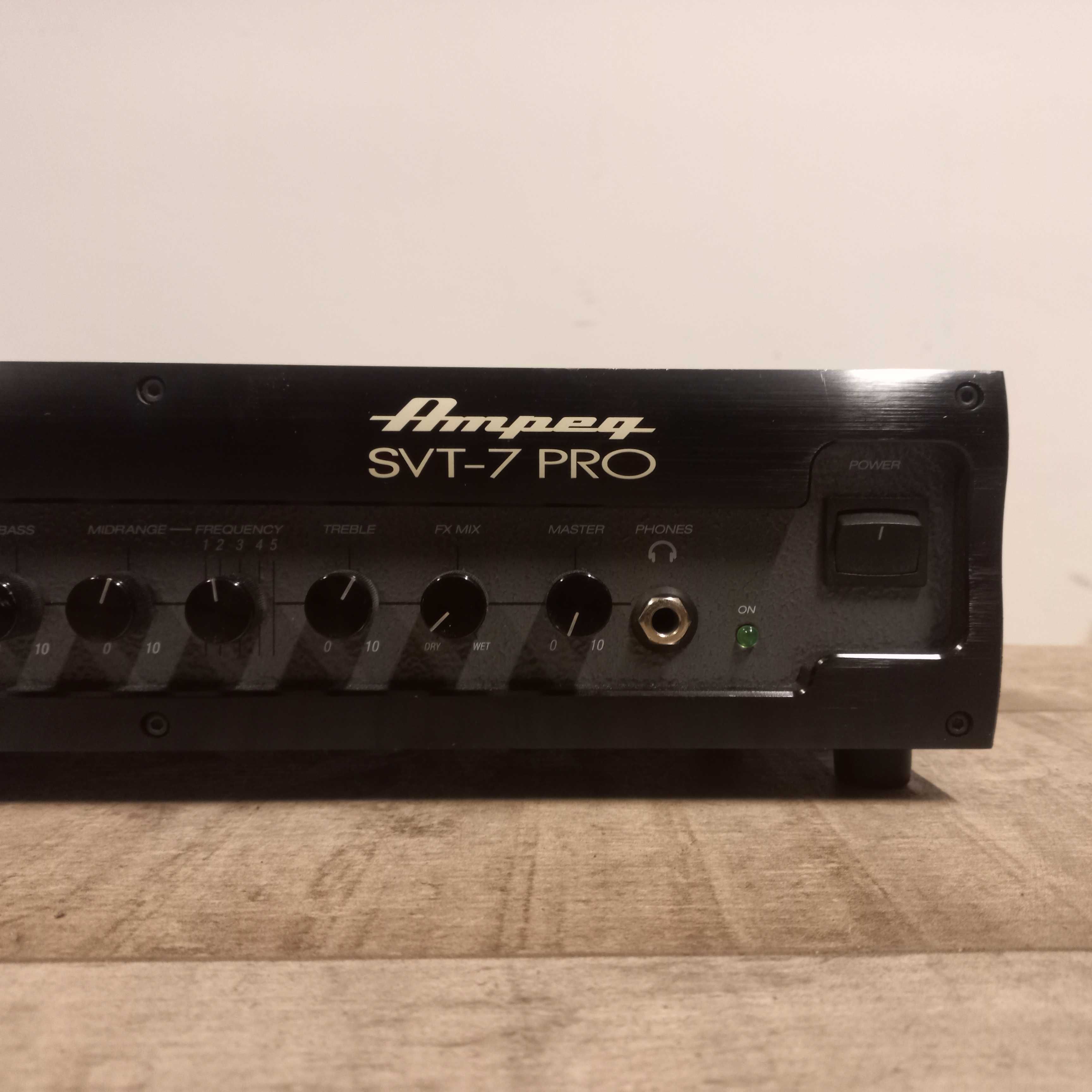 Ampeg SVT-7Pro używany wzmacniacz basowy 1000W