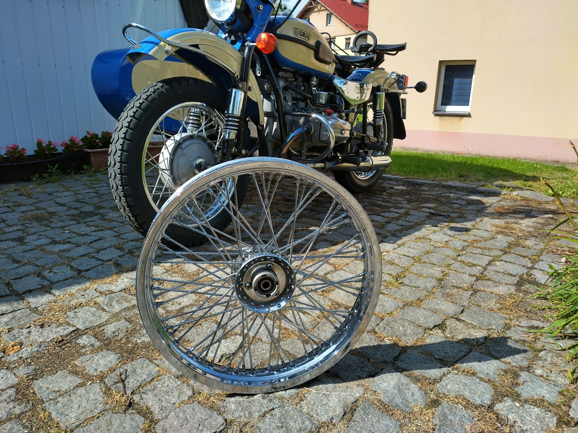 Centrowanie zaplatanie kół motocyklowych, rowerowych