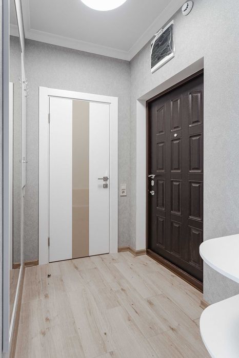 Сдам 2х комн квартиру 32 Жемчужина, без выселения на лето