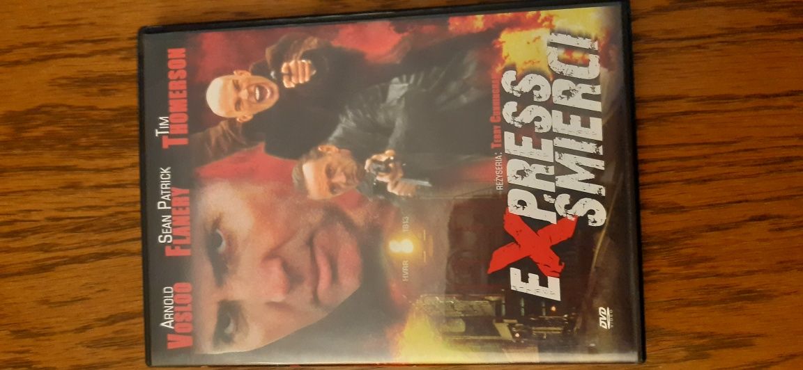 Płyty DVD  8 sztuk