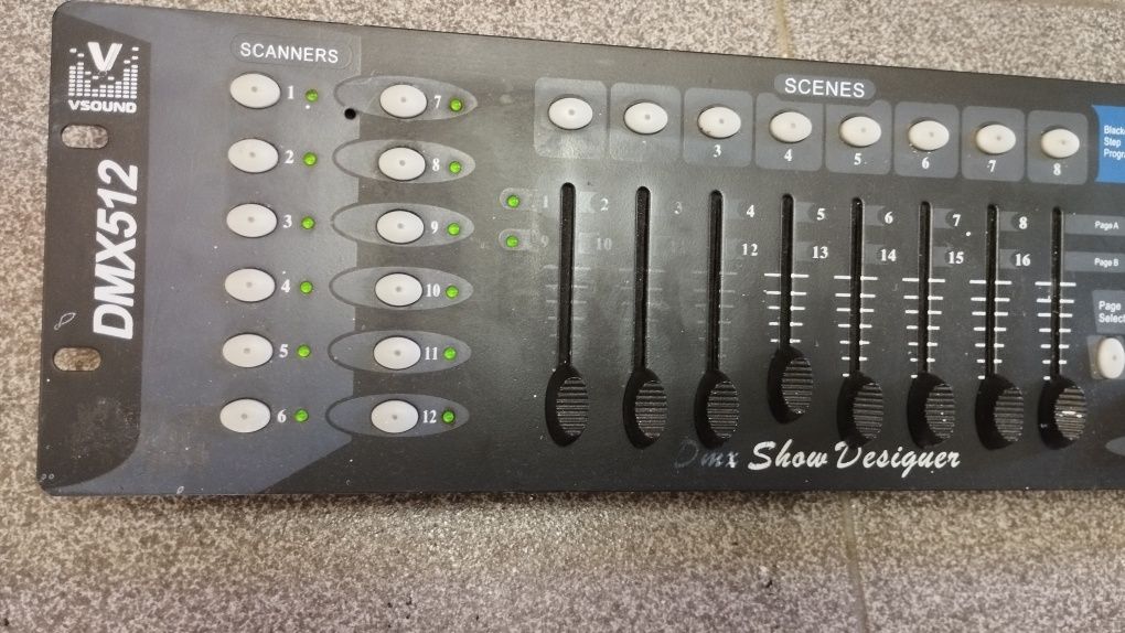 Equipamento de DJ Dmx 512.