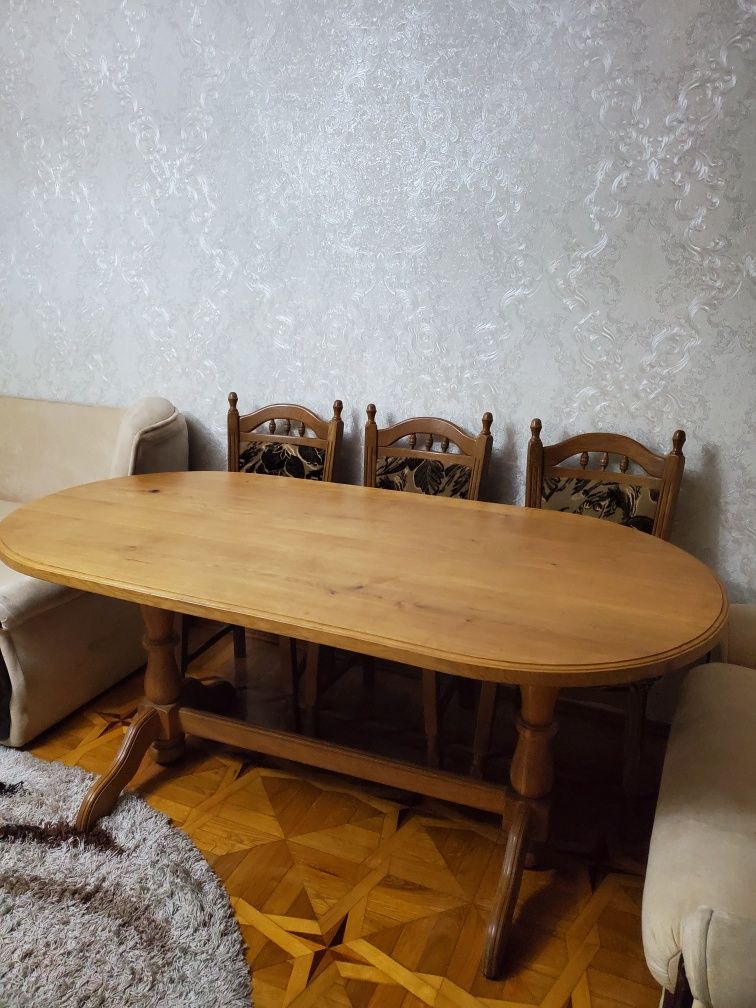 Дубовый деревянный стол