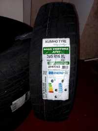 Комплект шин Kumho Road Venture AT61 205/80 R16 104S(новий)