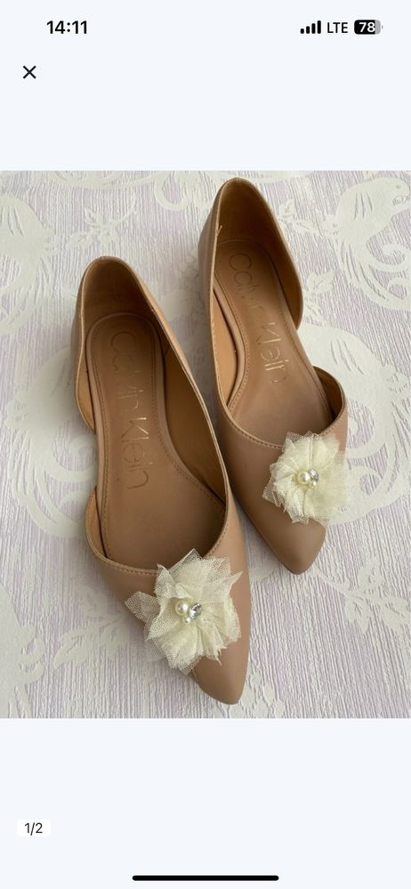 Klipsy do butów przypinki tiulowe kwiaty