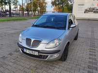 Lancia Ypsilon klimatronik dwustrefowy*tempomat*pełna elektryka*niebieska alcantara