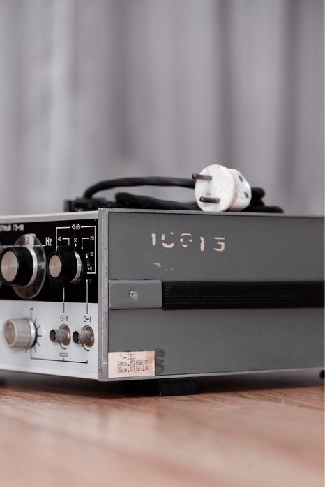 Генератор сигналів низькочастотний Г3-118 (робочий стан)