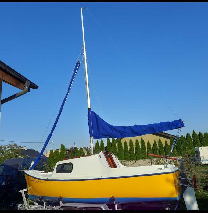 Jacht żaglowy mieczowy