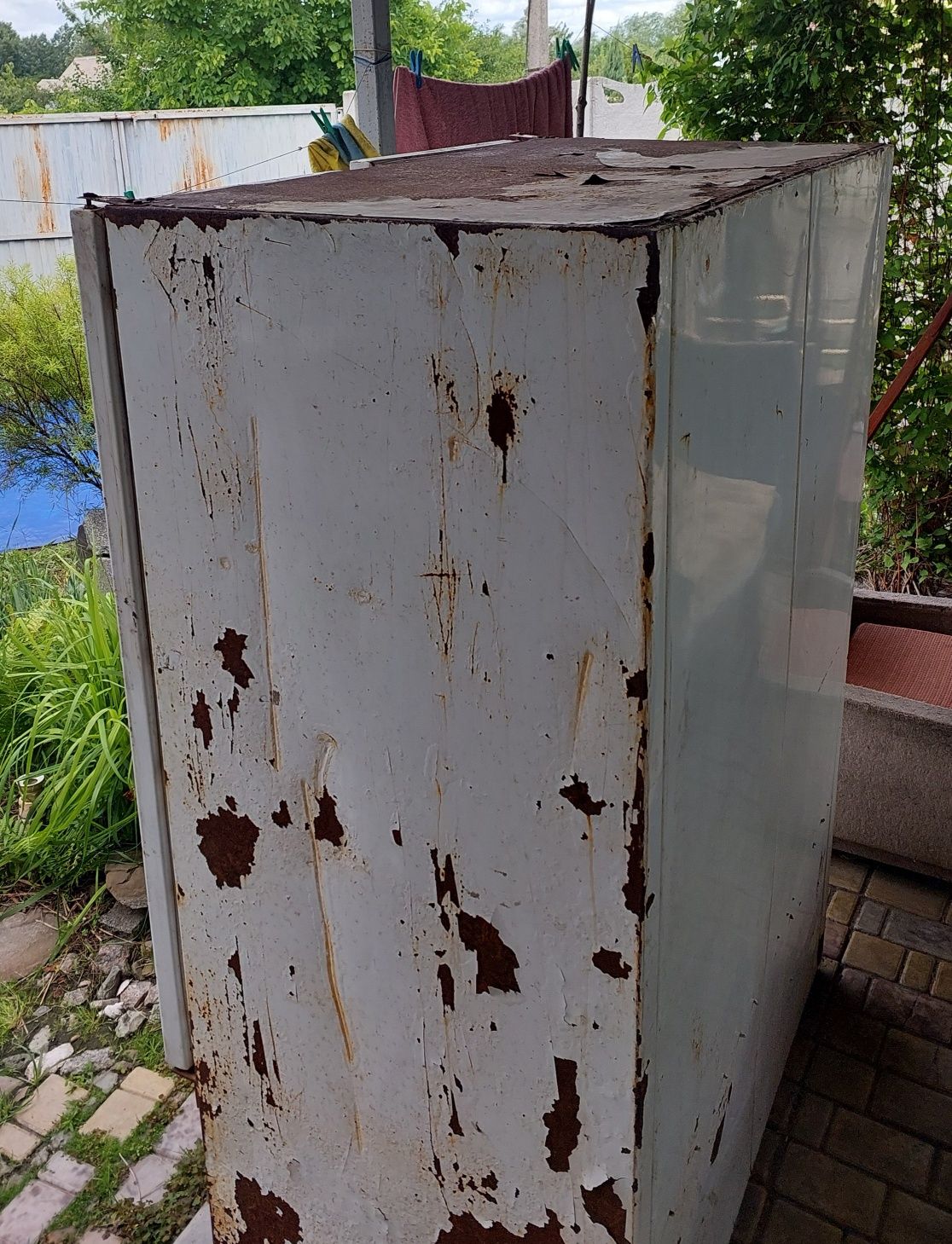 Продам холодильник промышленный