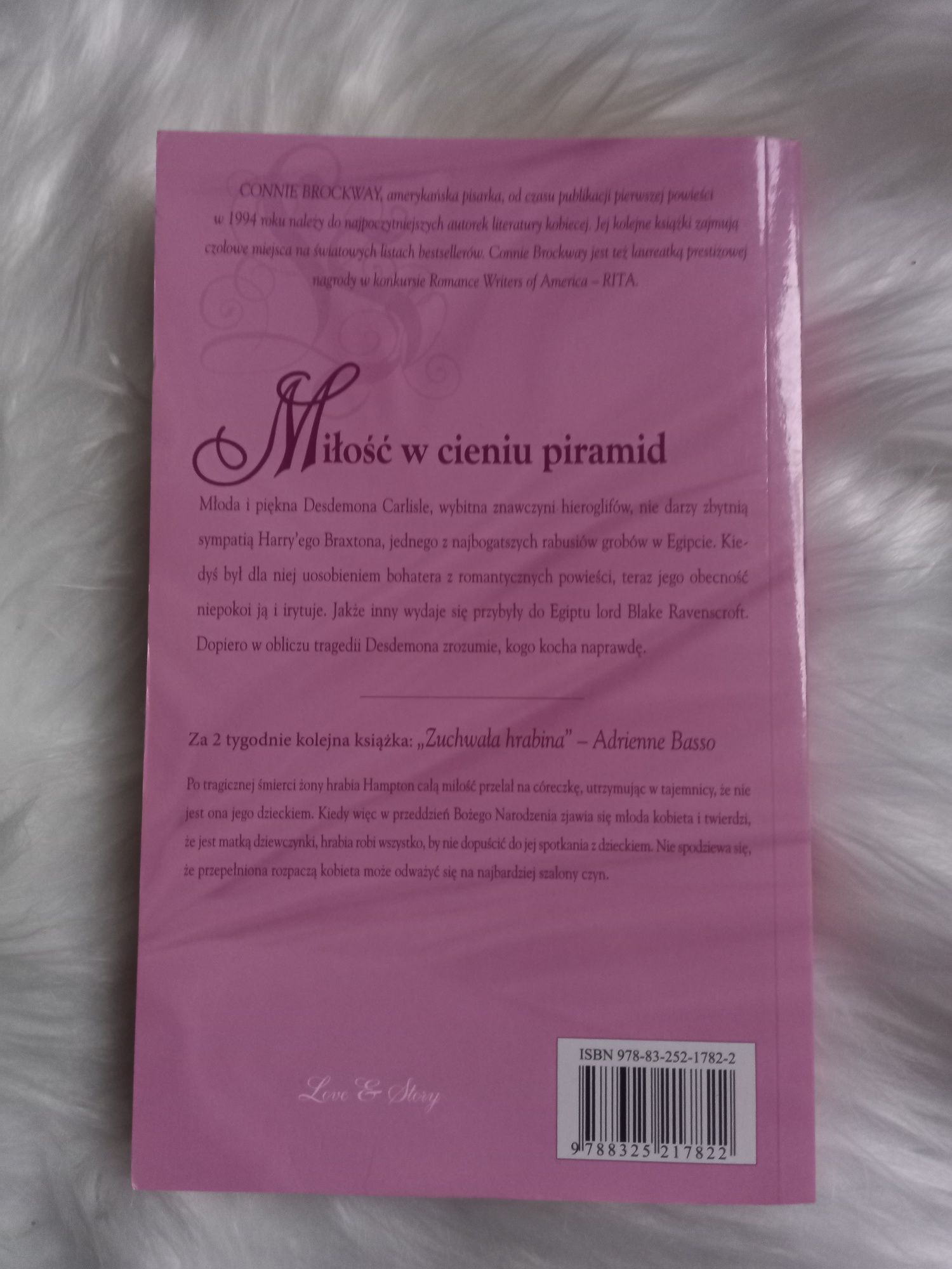 Książka Miłość w cieniu piramid Romans historyczny  Connie Brockway