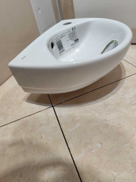 Umywalka ceramiczna piano firmy Koło 36cm - nowa!