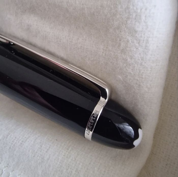 Caneta Montblanc Meisterstuck Legrand Rollerball + Estojo Montblanc