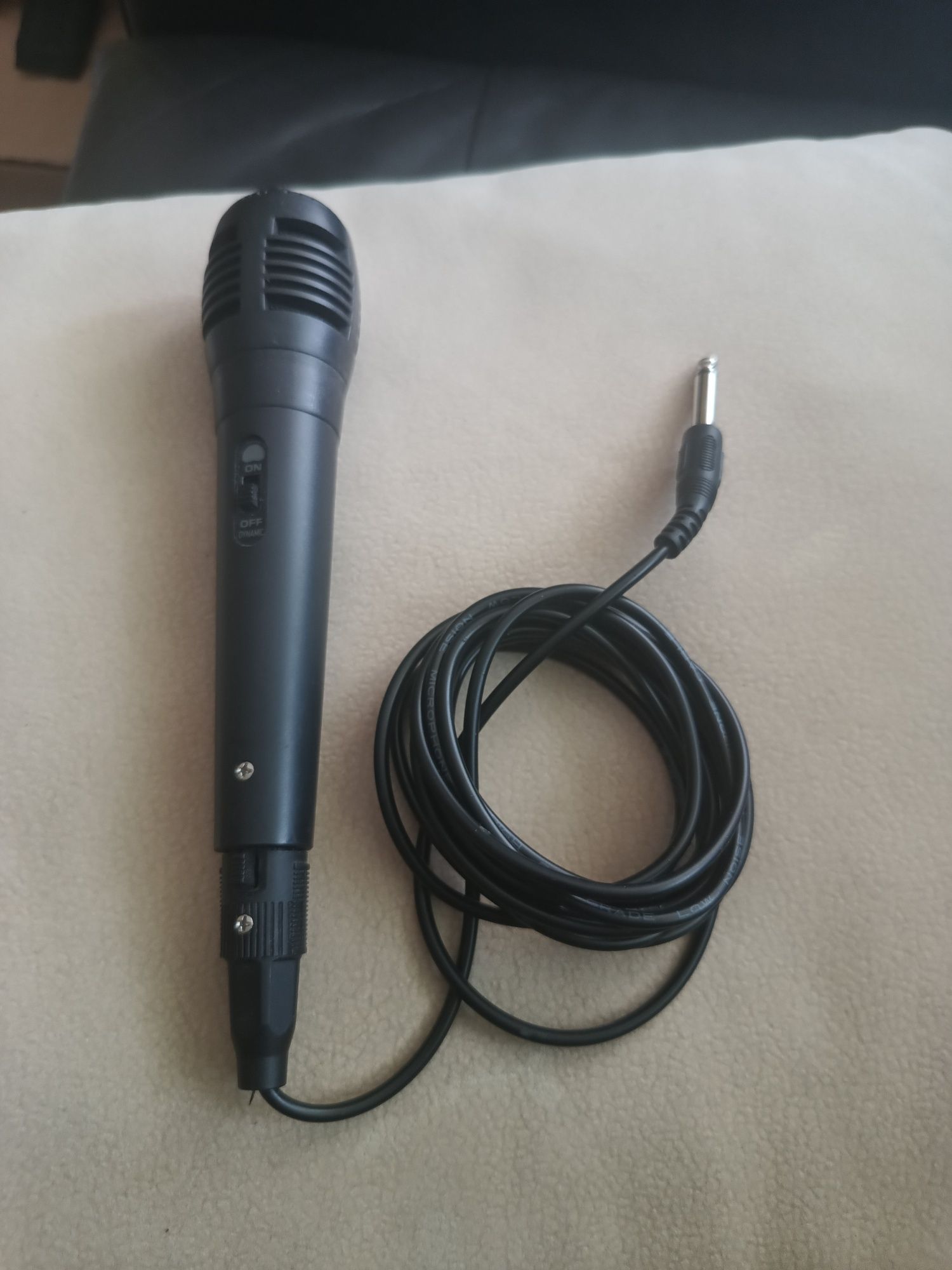Mikrofon pojemnościowy do karaoke, przewodowy, stan idealny jak nowy