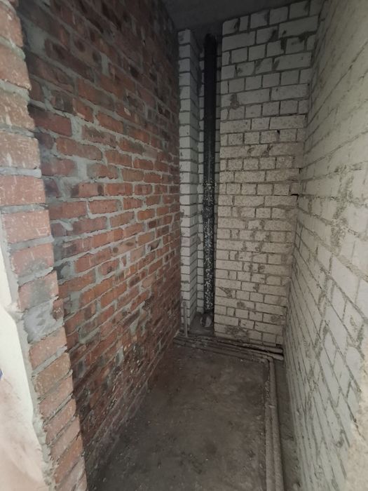Новобудова 54м2  ЦЕНТР Продам 1 кім квартиру