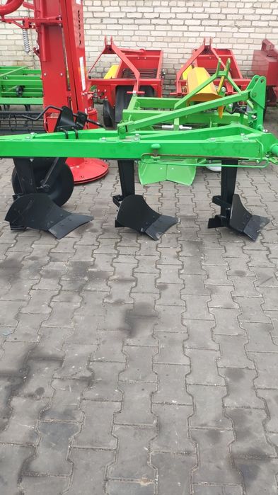 Плуг польський Bomet Оригінал потужна рама