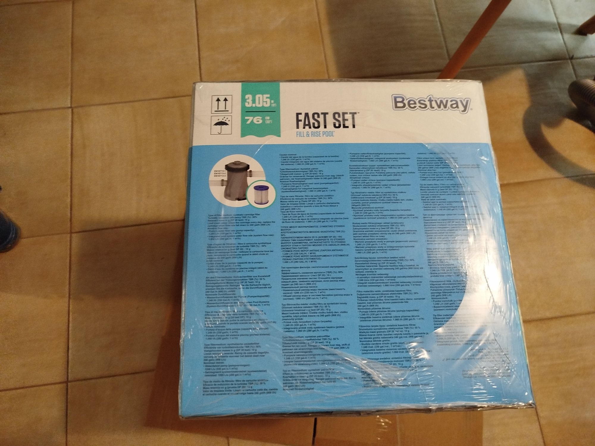 Basen ogrodowy firmy  Bestway z pompą i filtrem nowy okrągły 3 metry