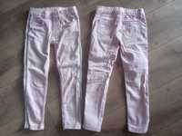 Spodnie jeansowe różowe dla bliźniaczek.