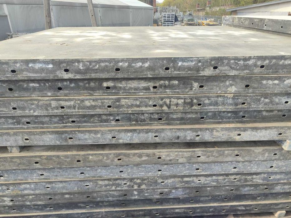 Sklejka budowlana, szalunki stropowe, podpora budowlana dźwigar korona