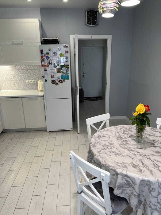 Гарна квартира поруч з Озером Виставка