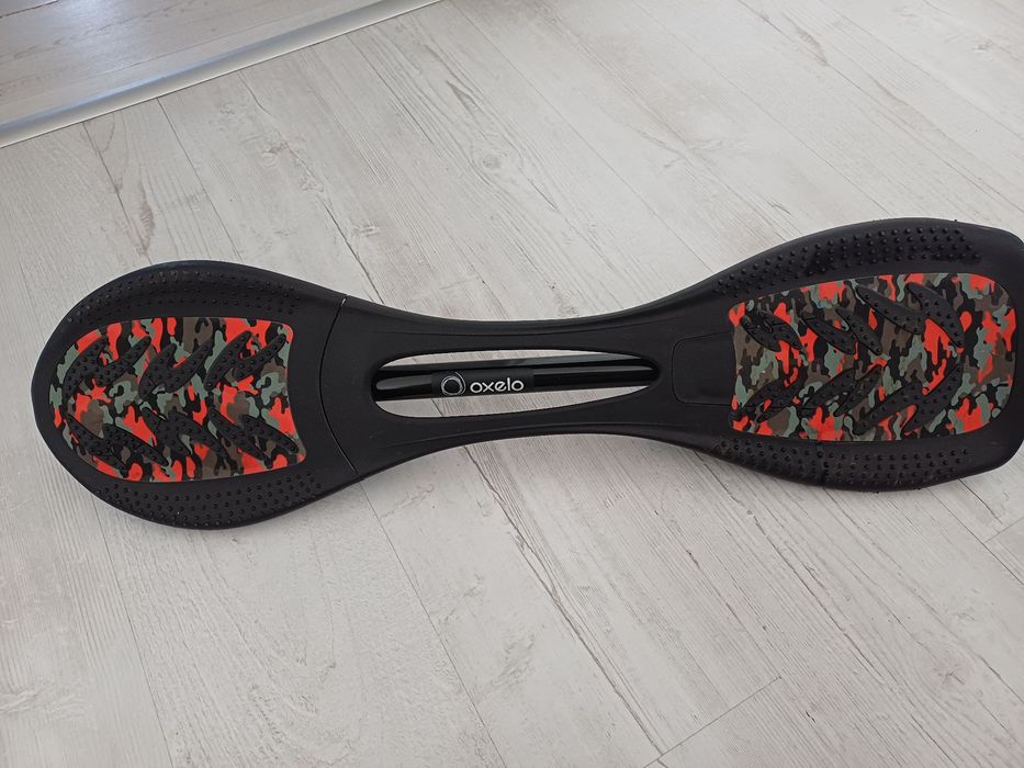 Deskorolka typu waveboard marki oxelo