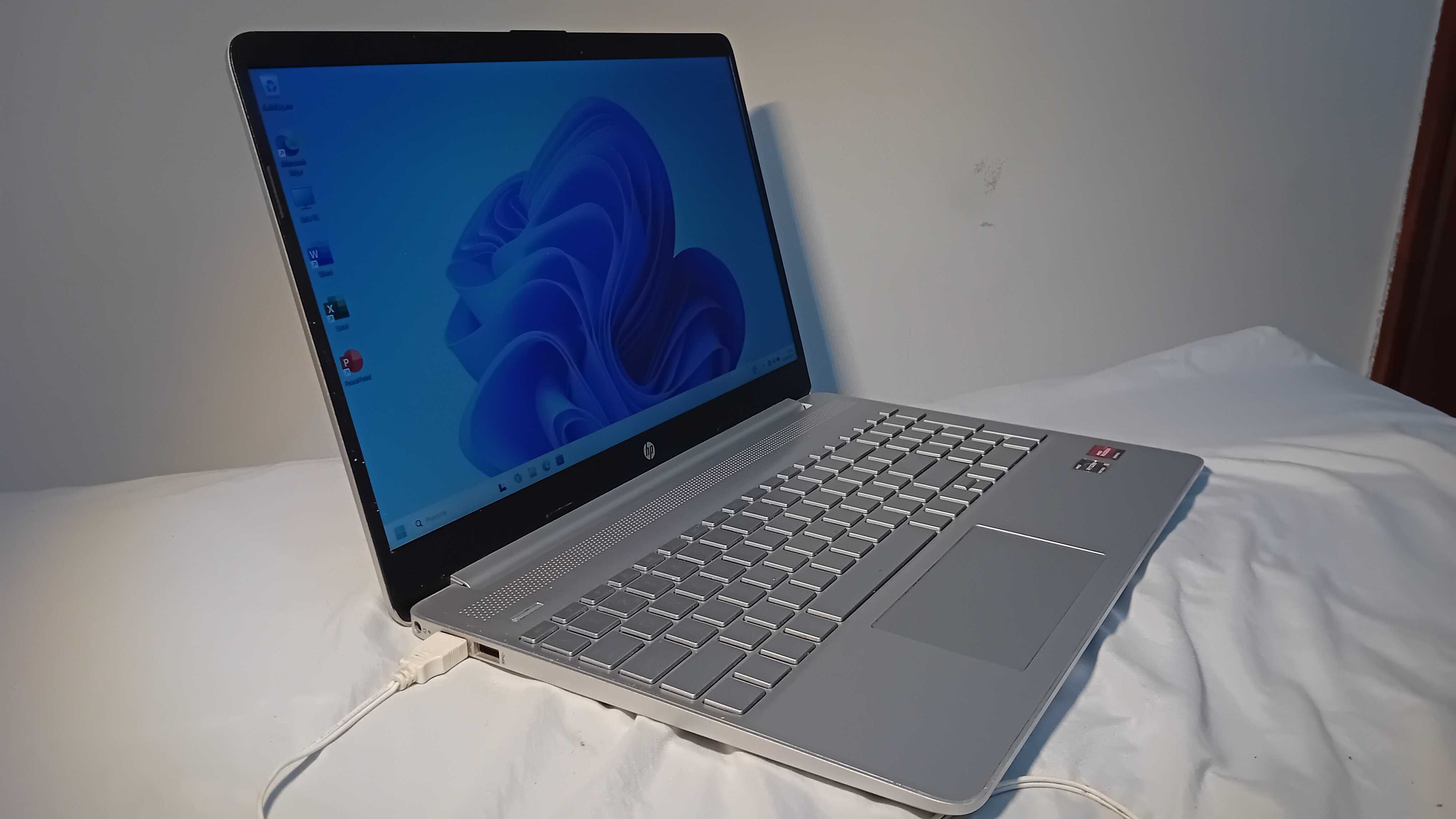 Portátil HP pouco uso preço negociável