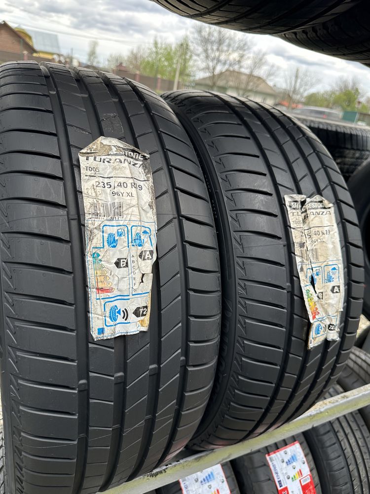 2шт 235/40/19 R19 Bridgestone шини нові