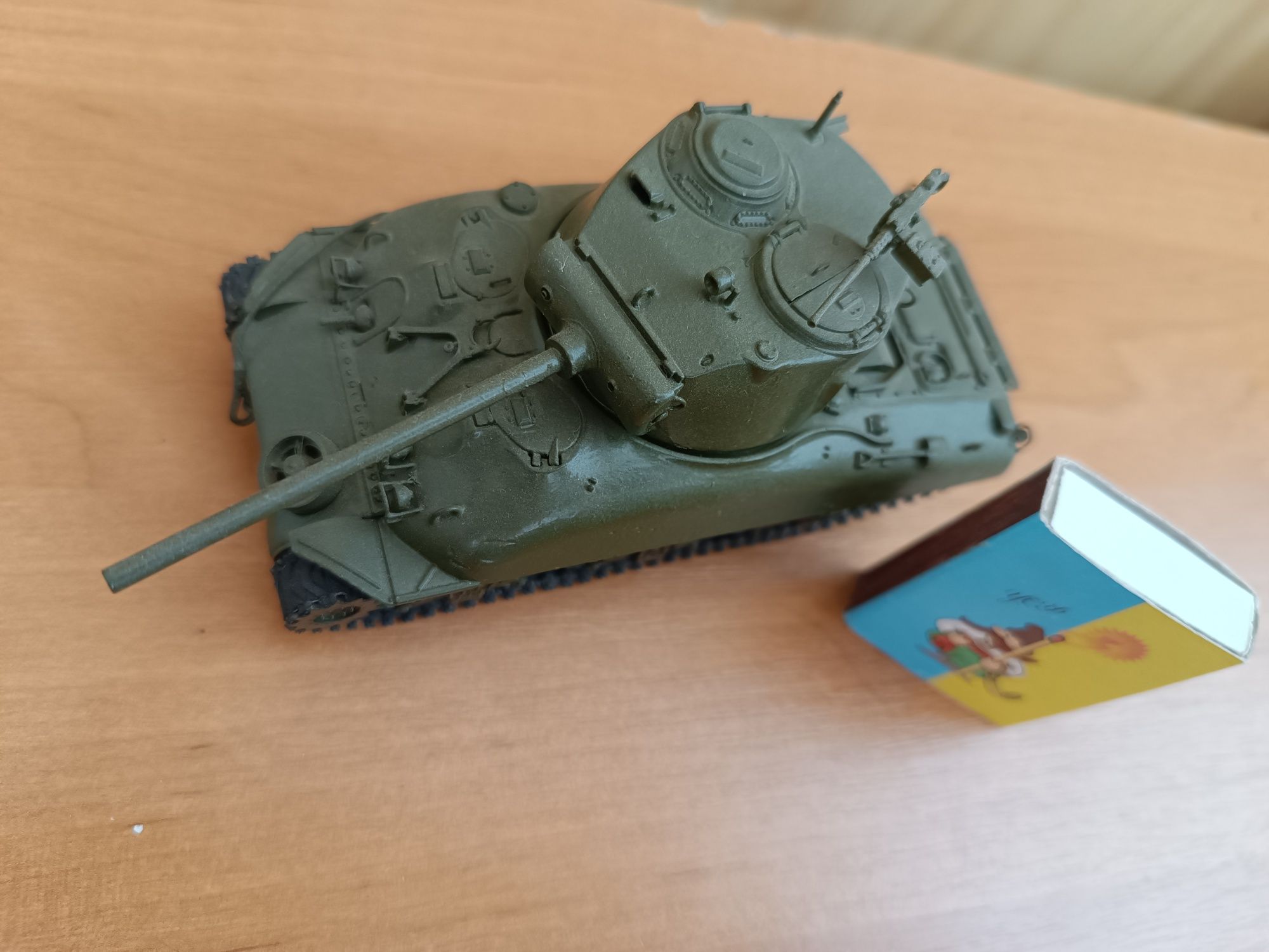 Модель танка масштабная :48 шерман