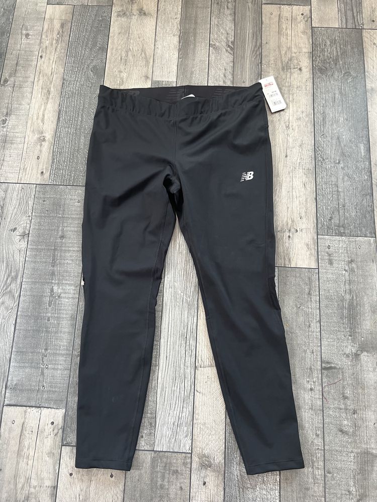 Czarne legginsy new balance
