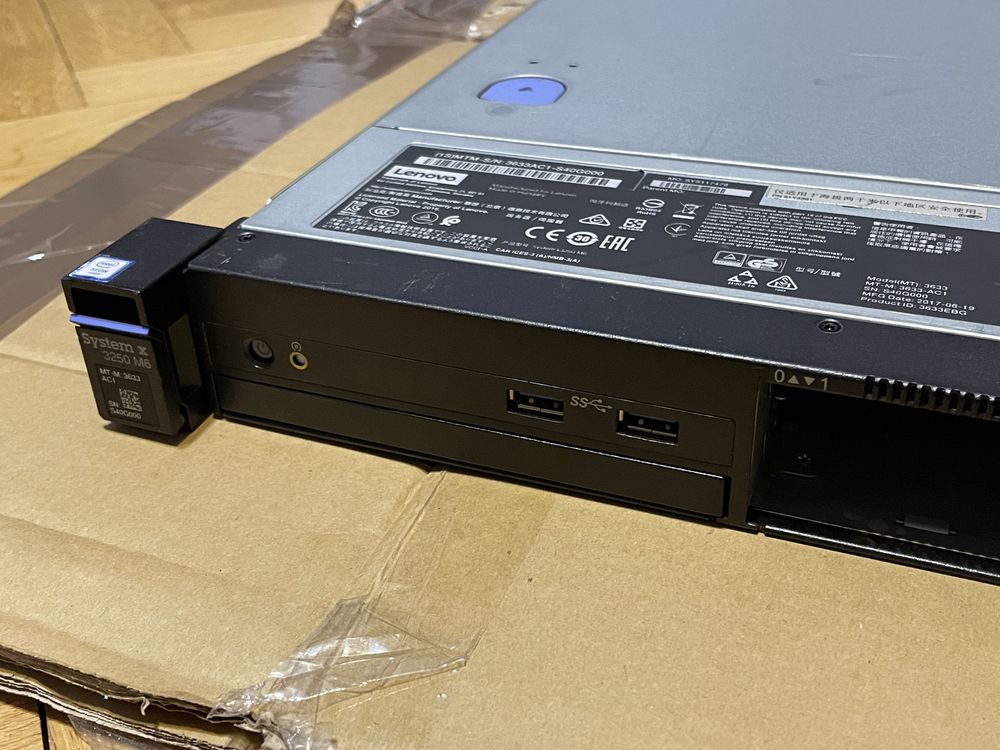 Serwer Lenovo System X 3250 M6 E3-1220 V5 8GB DDR4 BRAK DYSKÓW
