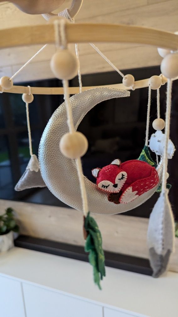 Karuzela do łóżeczka handmade las