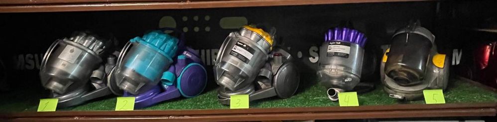 Пилососи Dyson в хорошому стані