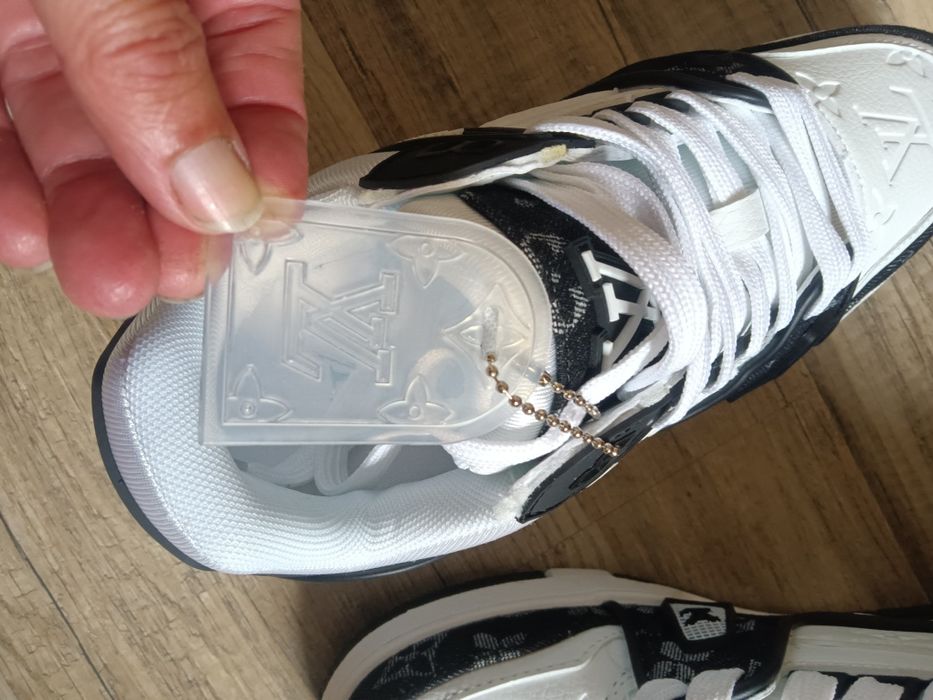 Tênis Louis Vuitton