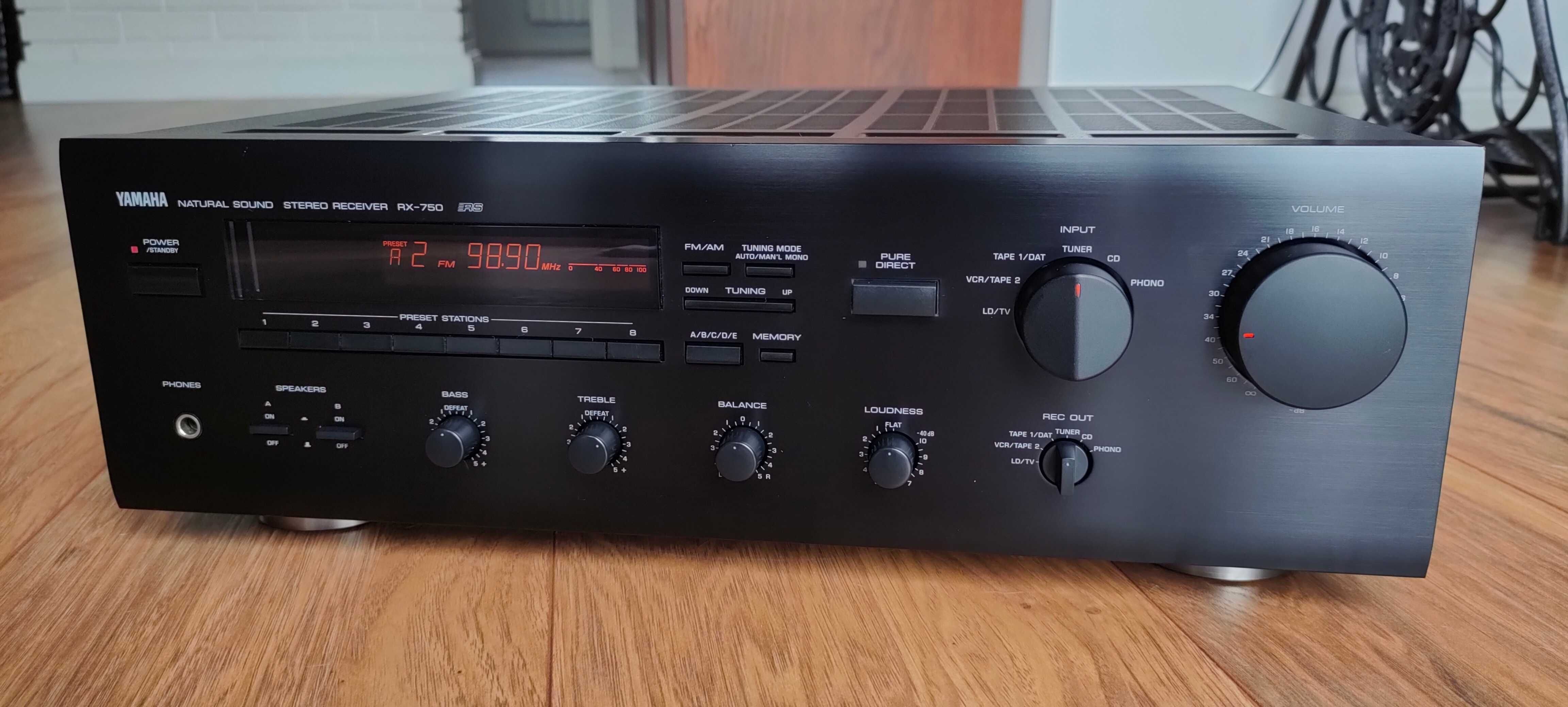 Amplituner stereo Yamaha RX-750