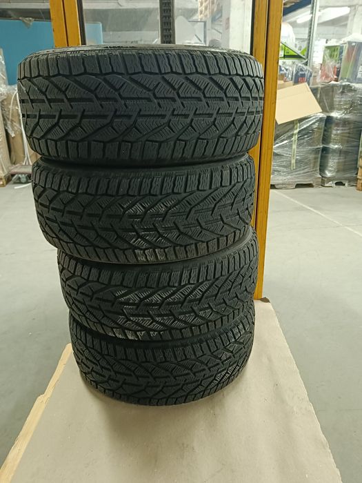 Opony zimowe Kormoran 225/45/17
