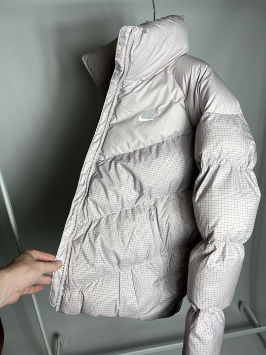 Куртка зимова пуховик жіноча , оригінал Nike Therma - Fit розмір S - M