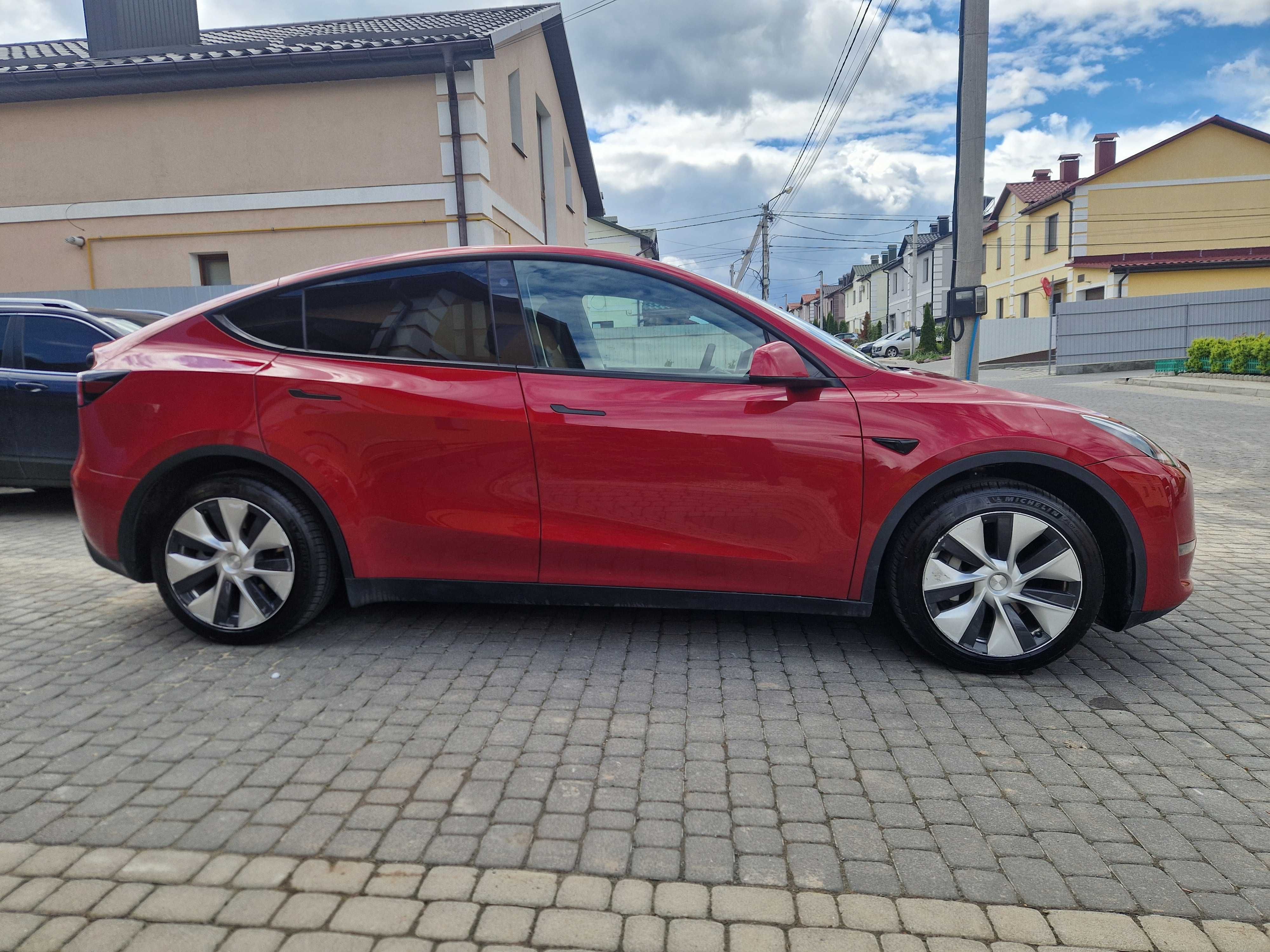 Продам Tesla Model Y 2021