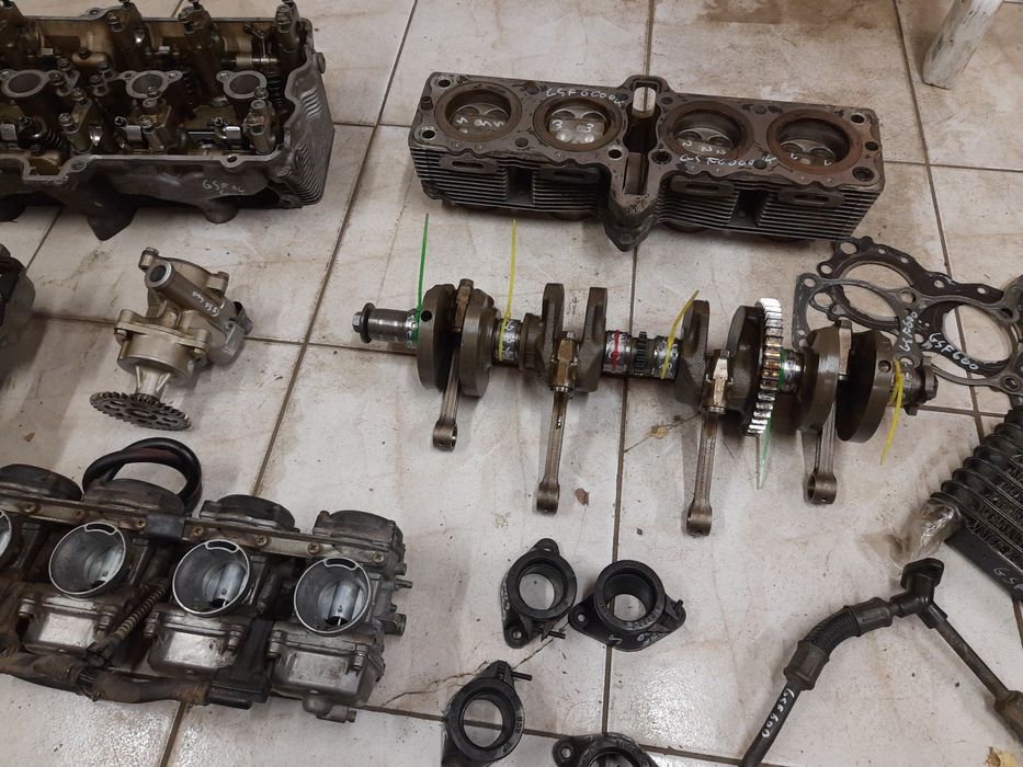 Suzuki GSF 600 silnik n713 części Bandit wał pokrywa głowica dekiel